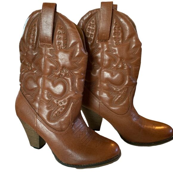 MIA Brown Heeled Cowboy Boots Studded Western Shoe with Stitching Size 8.5 - Picture 1 of 13